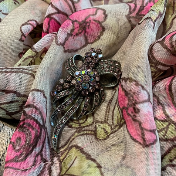 Cookie Lee Pin/Brooch (New) 2 in - Picture 3 of 4